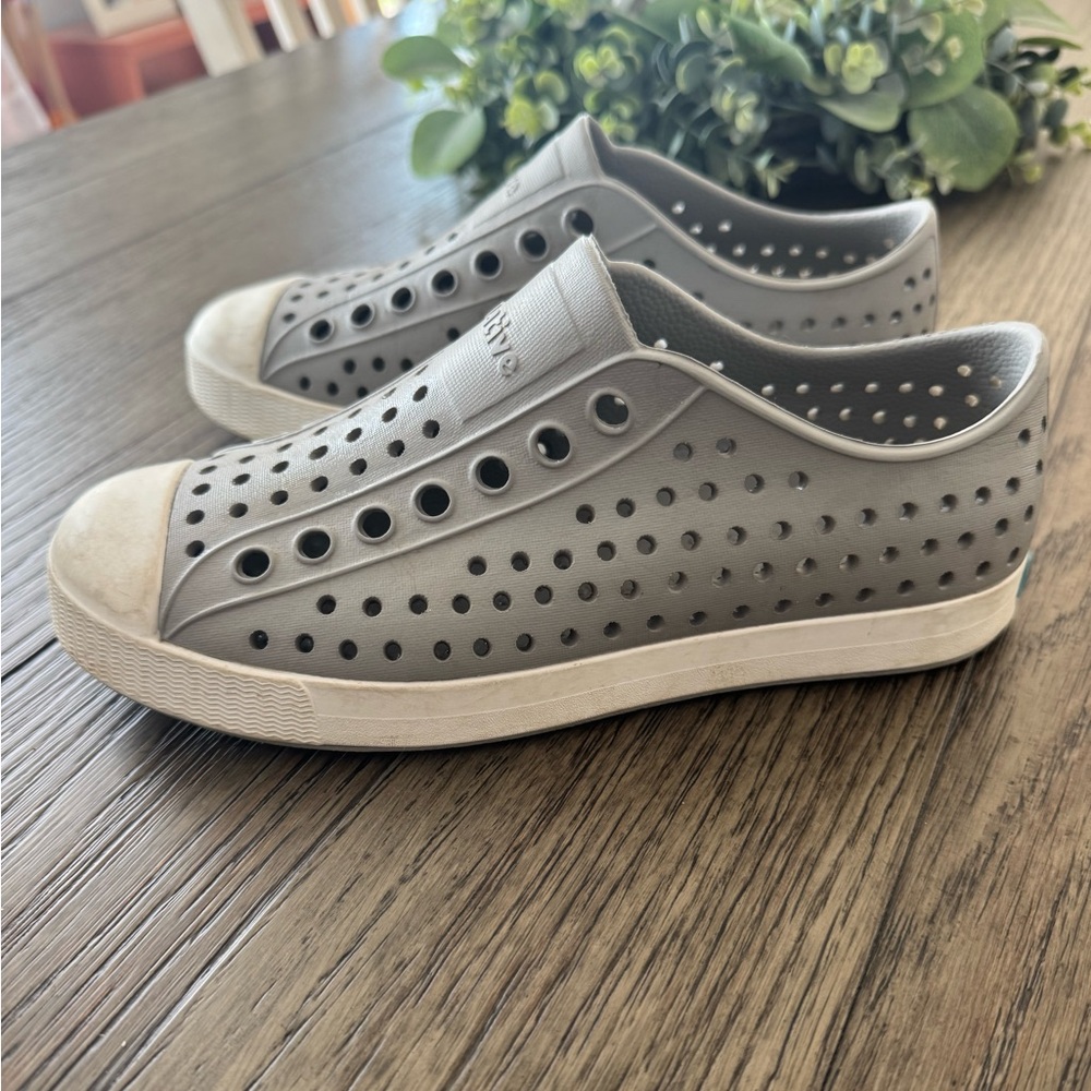 Native Men’s/Women’s Gray Slip-On Shoes